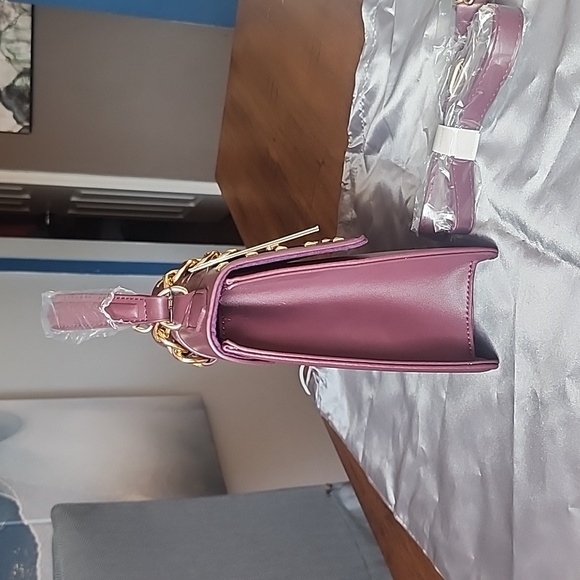 Badgley Mischka Plum Crossbody handbag Nwt - Picture 4 of 15